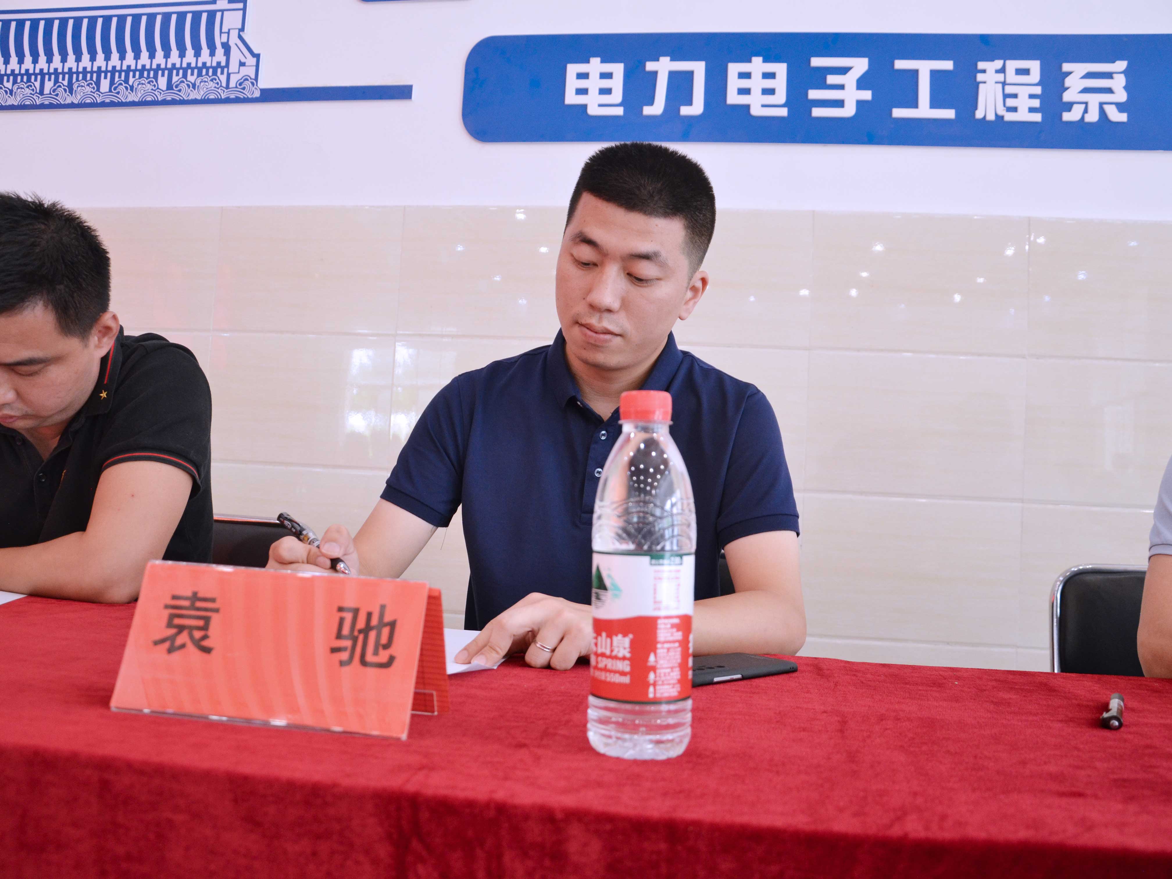 1686900298827205.jpg 1686900298827205.jpg